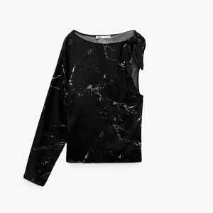 NWOT Zara top